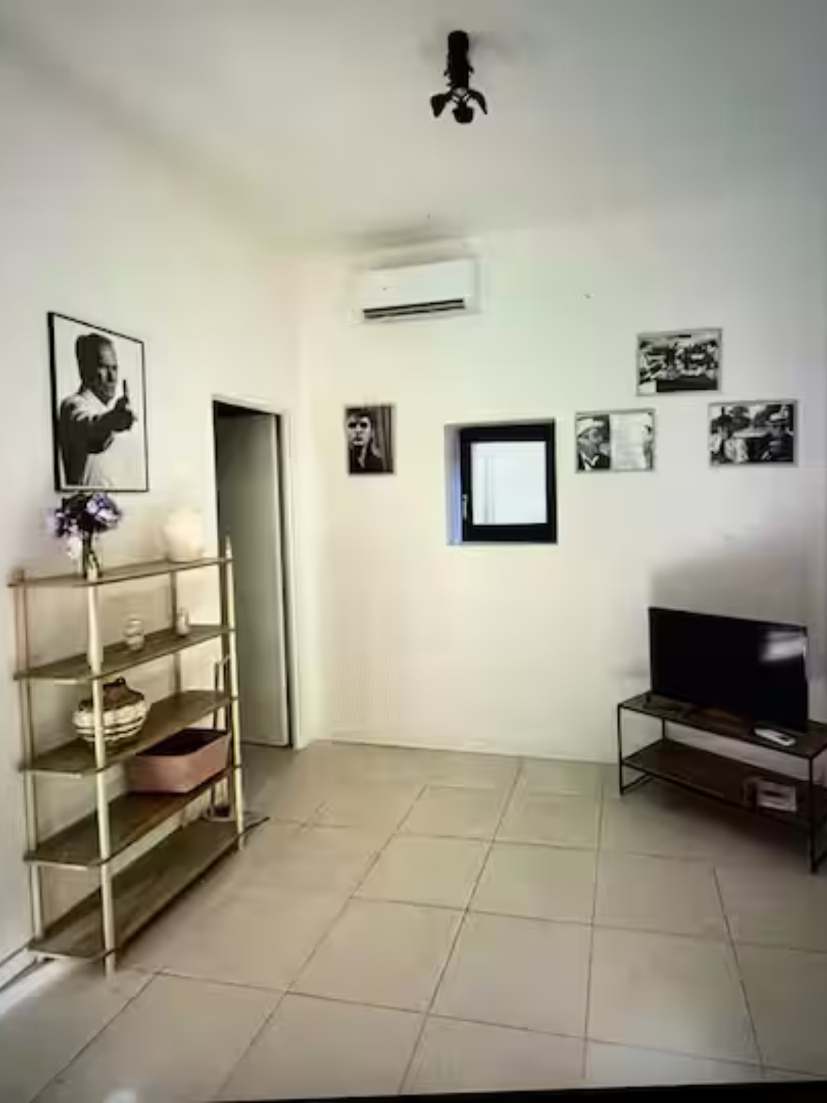 Nos appartements coin salon télévision appartement cinéma Nîmes centre