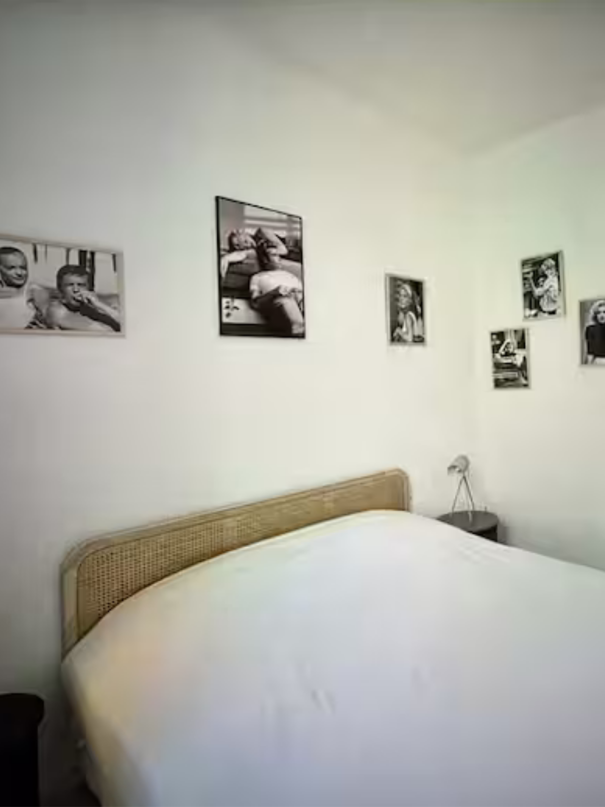 Nos appartements lit double appartement thème cinéma T2 Nîmes