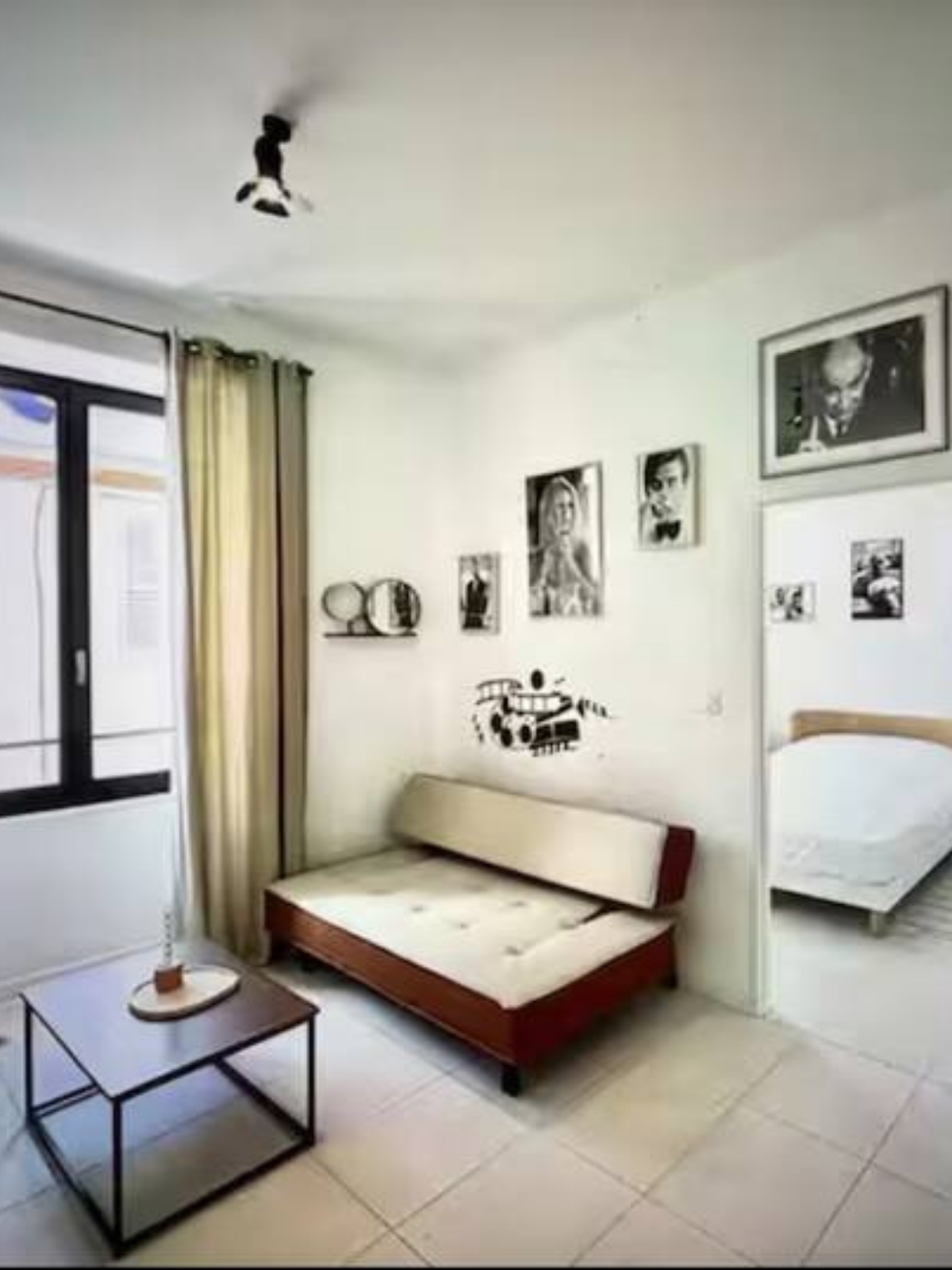 Nos appartements salon canapé appartement cinéma vue chambre Nîmes
